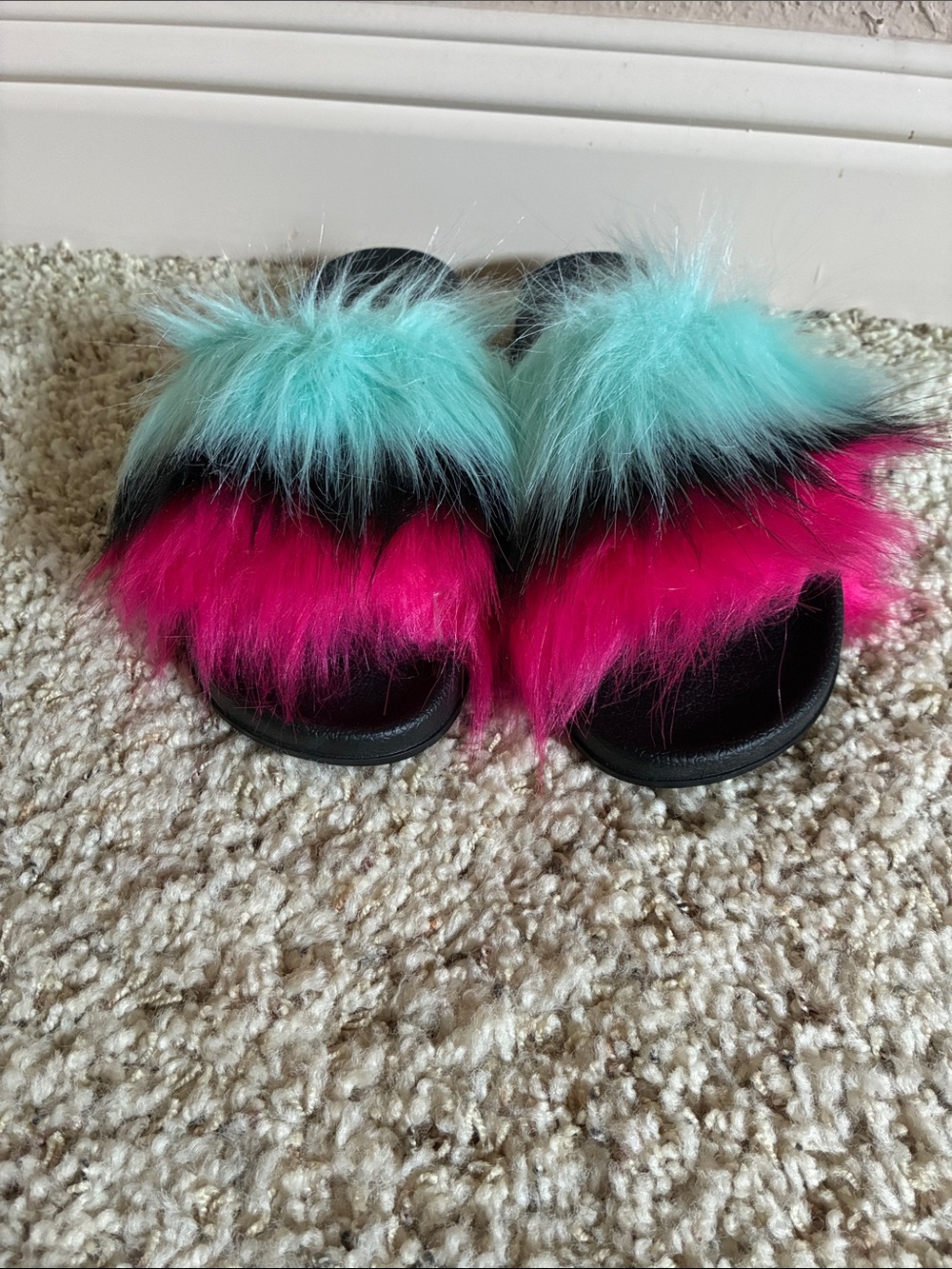 Portland Women's Faux Fur Slide Slipper - 9
